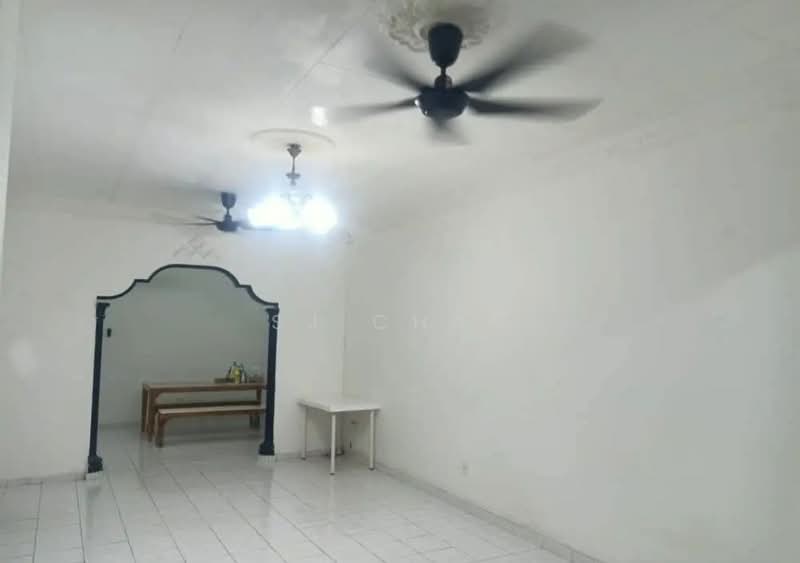 Terraced House for Rent in Johor Bahru (Johor) - SJ CHAN - Living Room - PropertyGuru.com.my