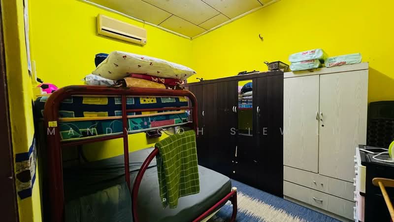 1-storey Terraced House for Sale in Taman Dato Penggawa Barat (Tampoi) - Mandy Goh Siew Li - Bedroom - PropertyGuru.com.my