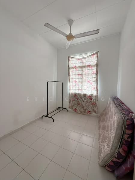 2-storey Terraced House for Rent in Desa Kolej (Nilai) - Eric Chong - Bedroom - PropertyGuru.com.my