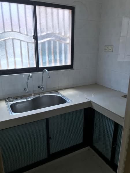 Rumah Teres untuk Dijual di Bandar Botanic (Klang) - Keith See - Kitchen - PropertyGuru.com.my
