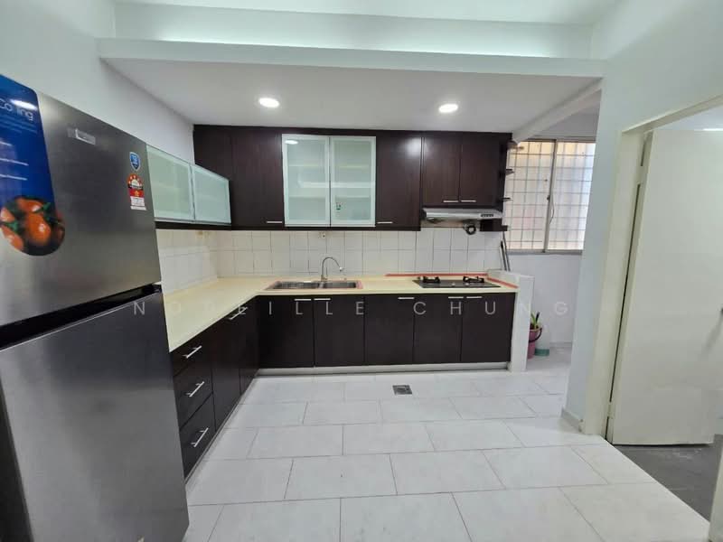 Apartment for Sale at Starville - Nobeille Chung - Kitchen - PropertyGuru.com.my