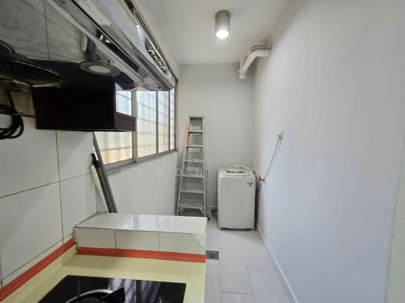 Apartment for Sale at Starville - Jason Ooi - Kitchen - PropertyGuru.com.my
