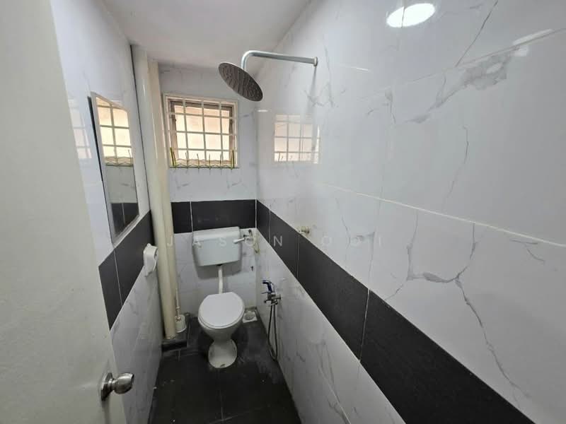 Apartment for Sale at Starville - Jason Ooi - Bathroom - PropertyGuru.com.my