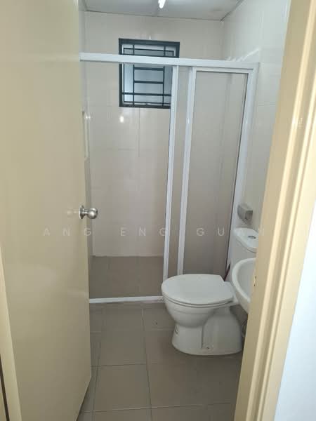 Kediaman Servis untuk Disewa di OUG Parklane - Ang Eng Guan - Bathroom - PropertyGuru.com.my