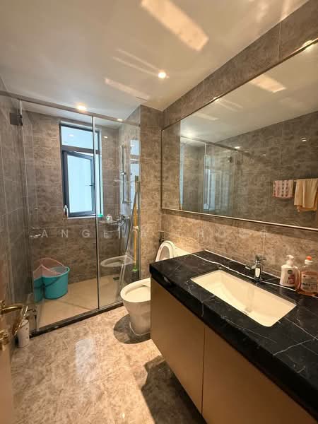 Kondominium untuk Disewa di R&F Princess Cove Phase 2-Seine Region - Angela Chong - Bathroom - PropertyGuru.com.my