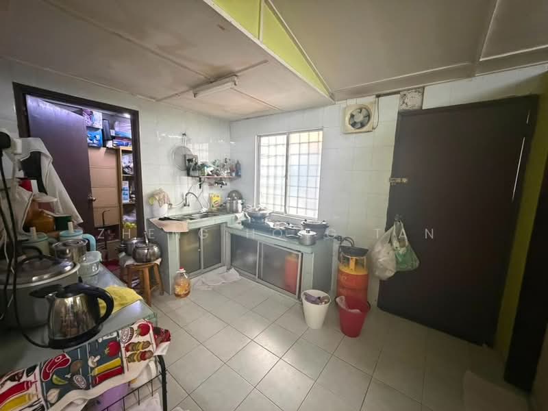 Rumah Teres 1-Tingkat untuk Dijual di Kepong Baru (Kepong) - Zheng Hong Tan - Kitchen - PropertyGuru.com.my