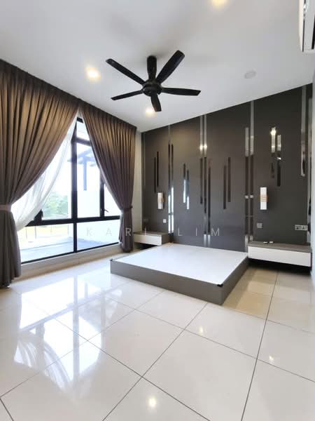 Rumah Teres 2-Tingkat untuk Dijual di Taman Austin Duta (Tebrau) - Karl Lim - Bedroom - PropertyGuru.com.my
