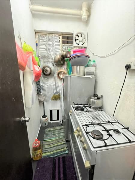 Service Residence for Sale at Amara - Nazrin Hakimin - Kitchen - PropertyGuru.com.my