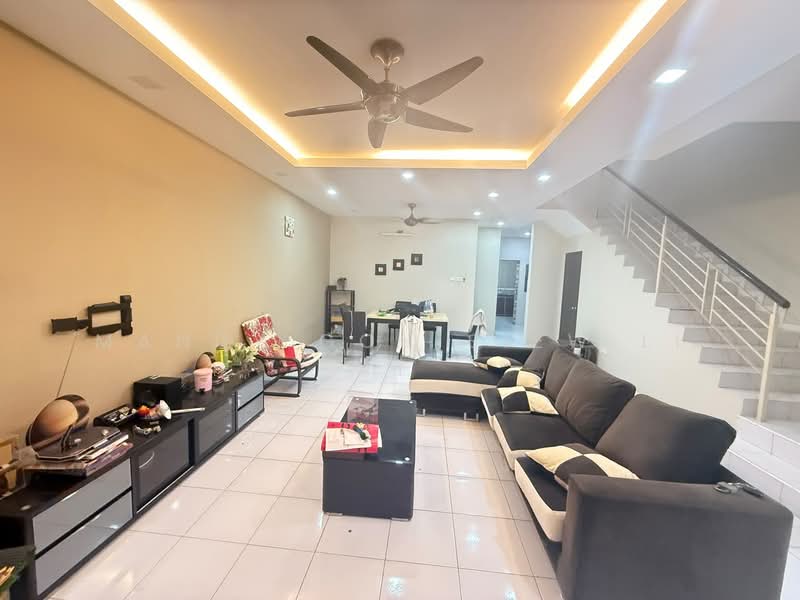 2-storey Terraced House for Rent in Taman Pulai Flora (Skudai) - Mandy Goh Siew Li - Living Room - PropertyGuru.com.my