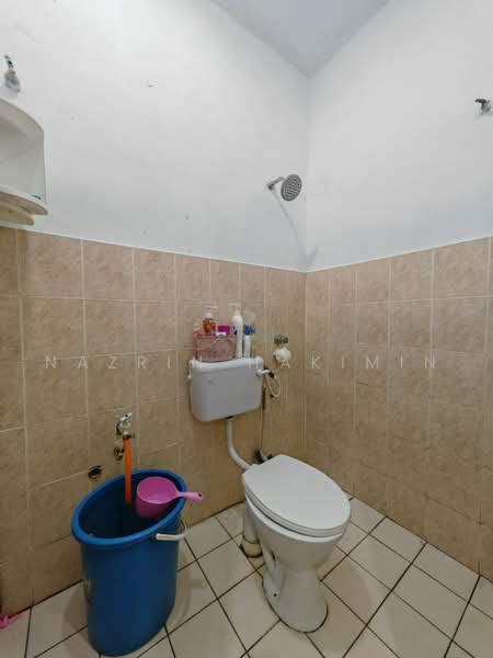 Rumah Teres untuk Dijual di Bandar Tasik Puteri (Rawang) - Nazrin Hakimin - Bathroom - PropertyGuru.com.my
