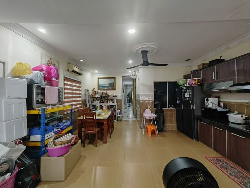 Rumah Teres untuk Dijual di Bandar Tasik Puteri (Rawang) - Nazrin Hakimin - Kitchen - PropertyGuru.com.my