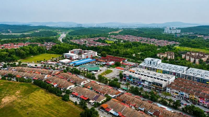 Rumah Teres untuk Dijual di Bandar Tasik Puteri (Rawang) - Nazrin Hakimin - Exterior - PropertyGuru.com.my