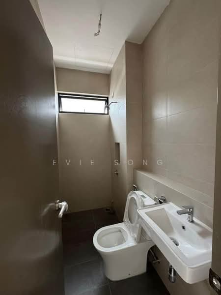 Rumah Kluster untuk Dijual di Austin Crest (Johor Bahru) - Evie Song - Bathroom - PropertyGuru.com.my
