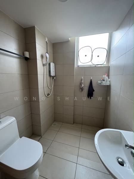Kediaman Servis untuk Disewa di Vista Tiara (MBW Bay) - Wong Shau Wei - Bathroom - PropertyGuru.com.my