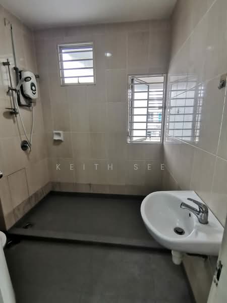 Rumah Teres untuk Dijual di Kemuning Utama (Shah Alam) - Keith See - Bathroom - PropertyGuru.com.my