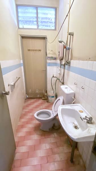 Rumah Teres 2-Tingkat untuk Dijual di Taman Sentosa (Johor Bahru) - Karl Lim - Bathroom - PropertyGuru.com.my