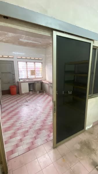 Rumah Teres 2-Tingkat untuk Dijual di Taman Sentosa (Johor Bahru) - Karl Lim - Kitchen - PropertyGuru.com.my