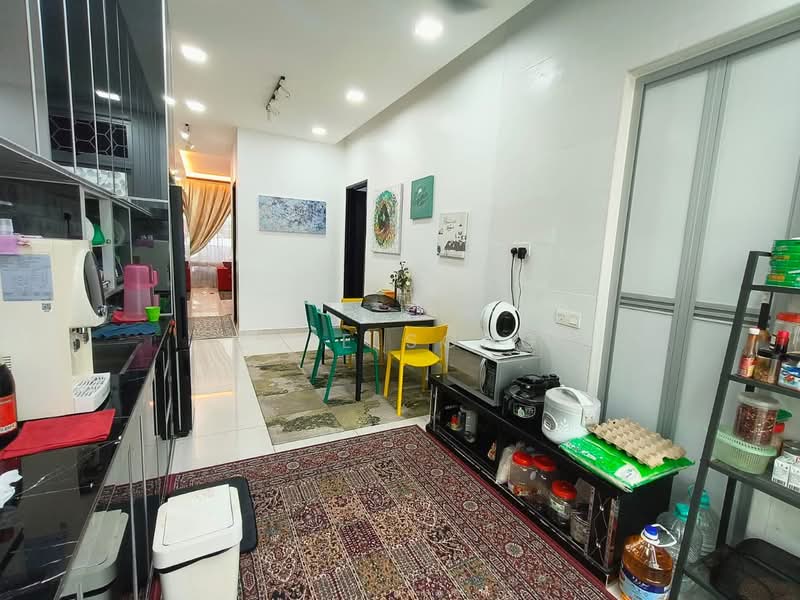 Rumah Teres 2-Tingkat untuk Dijual di Taman Mount Austin (Tebrau) - Evie Song - Kitchen - PropertyGuru.com.my