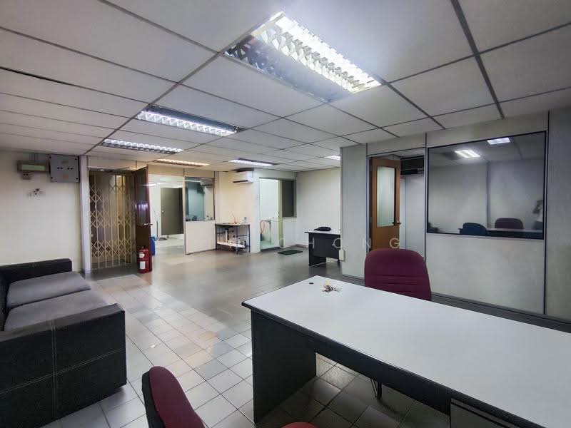 Kedai / Pejabat untuk Dijual di Desa Petaling (Kuala Lumpur) - Yenn Chong - PropertyGuru.com.my