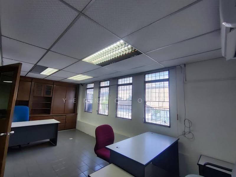 Kedai / Pejabat untuk Dijual di Desa Petaling (Kuala Lumpur) - Yenn Chong - PropertyGuru.com.my