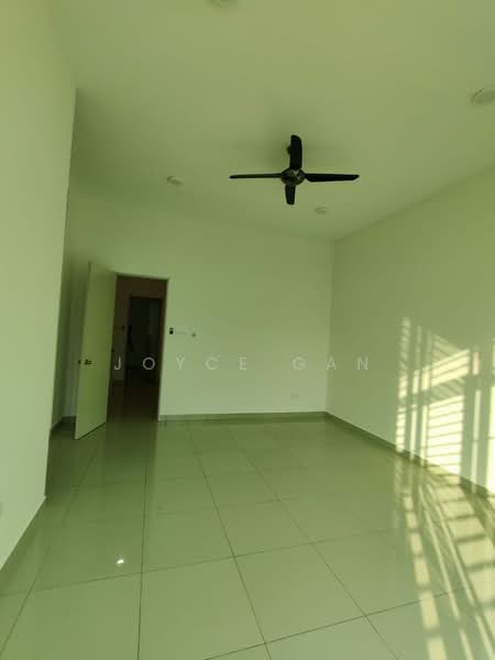 Rumah Teres 2-Tingkat untuk Disewa di Taman Mount Austin (Tebrau) - Joyce Gan - Living Room - PropertyGuru.com.my