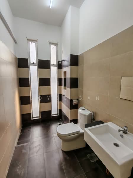 Rumah Teres 2-Tingkat untuk Disewa di Taman Mount Austin (Tebrau) - Joyce Gan - Bathroom - PropertyGuru.com.my