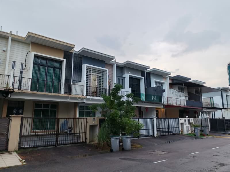 Rumah Teres 2-Tingkat untuk Disewa di Taman Mount Austin (Tebrau) - Joyce Gan - Exterior - PropertyGuru.com.my