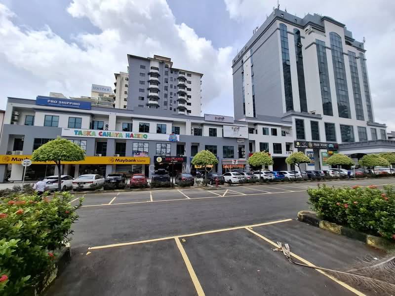 Office for Rent in Kelana Jaya (Petaling Jaya) - FC Wong - Shops Beside Kelana Parkview Office - PropertyGuru.com.my