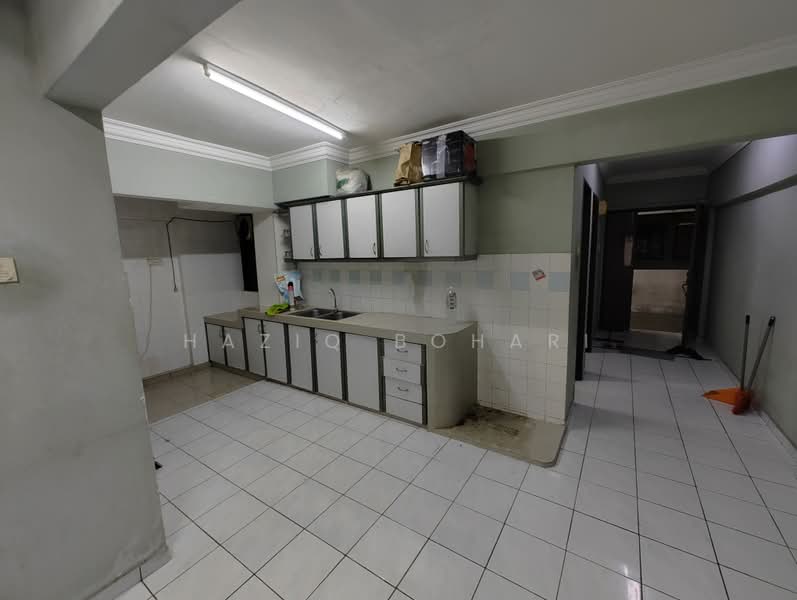 Apartment for Rent at Pangsapuri Perdana - Haziq Bohari - Kitchen - PropertyGuru.com.my