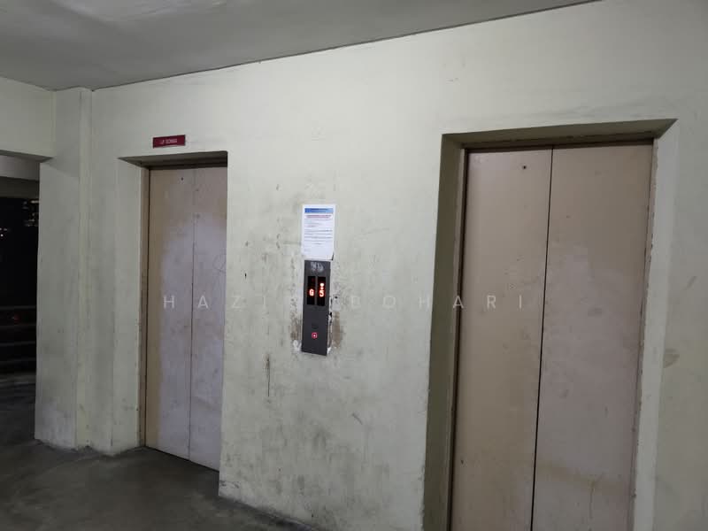 Apartment for Rent at Pangsapuri Perdana - Haziq Bohari - Corridor - PropertyGuru.com.my