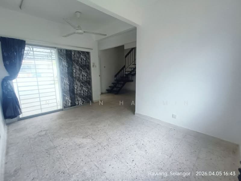 Terraced House for Sale in Bukit Sentosa (Rawang) - Nazrin Hakimin - Living Room - PropertyGuru.com.my
