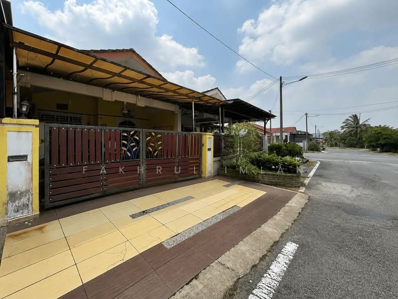 1-storey Terraced House for Sale in Bandar Pulai Jaya (Kulai) - Fakhrul Imlan - Exterior - PropertyGuru.com.my