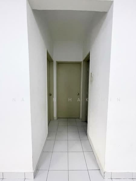 Pangsapuri untuk Dijual di Alam Budiman (Sri Budiman) - Nazrin Hakimin - Corridor - PropertyGuru.com.my
