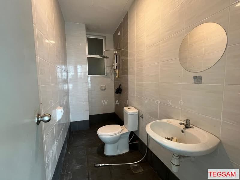 Service Residence for Sale at Bsp Skypark - Chia Wai Yong - Bathroom - PropertyGuru.com.my