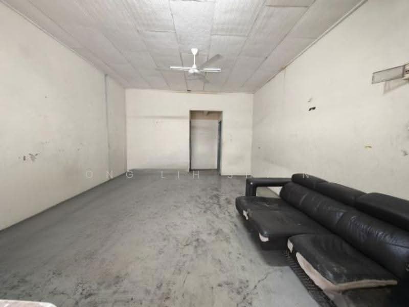 Shop / Office for Sale in Kawasan Perindustrian Tampoi (Johor Bahru) - Ong Lih Shyan - Living Room - PropertyGuru.com.my