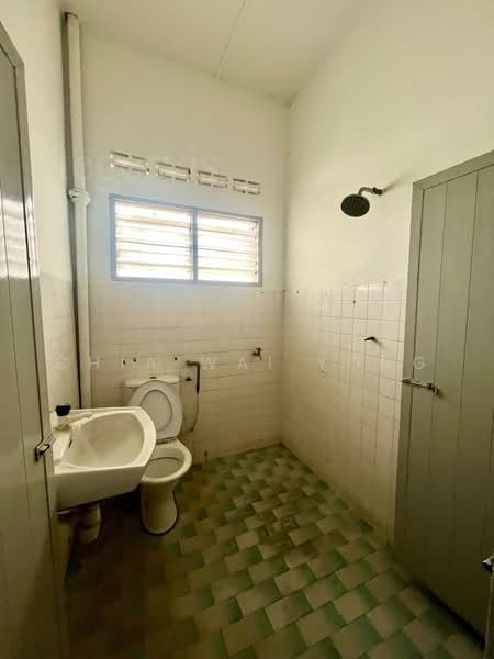 2-storey Terraced House for Sale in Off Jalan Meru (Klang) - Chia Wai Yong - Bathroom - PropertyGuru.com.my