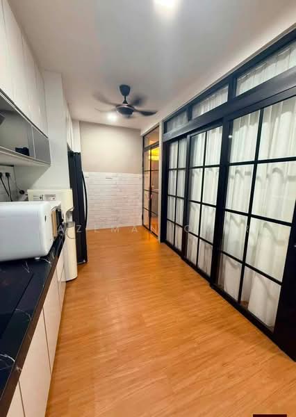 Rumah Teres 2-Tingkat untuk Dijual di Taman Desa Serdang (Seri Kembangan) - Hazeman Omar - Kitchen - PropertyGuru.com.my
