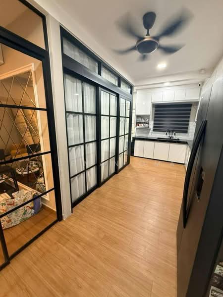 Rumah Teres 2-Tingkat untuk Dijual di Taman Desa Serdang (Seri Kembangan) - Hazeman Omar - Kitchen - PropertyGuru.com.my