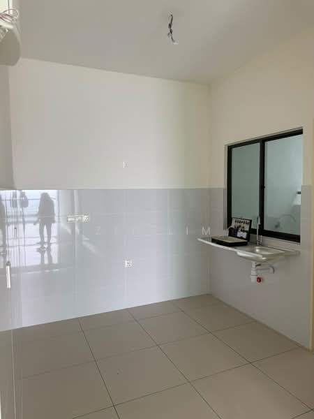 Kondominium untuk Dijual di Brezza Hill - Zen Lim - Kitchen - PropertyGuru.com.my