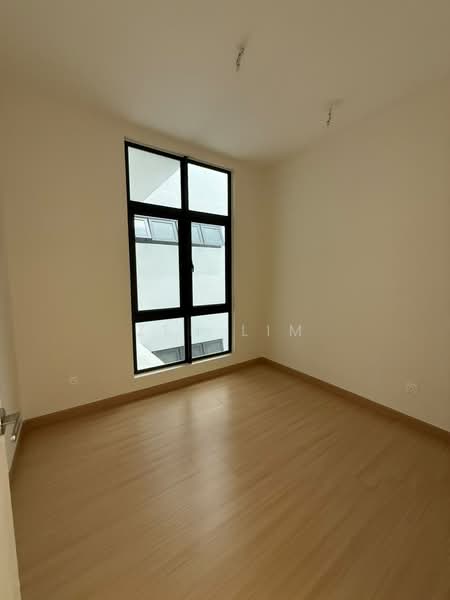 Kondominium untuk Dijual di Brezza Hill - Zen Lim - Room 3 - PropertyGuru.com.my