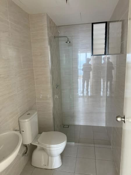 Kondominium untuk Dijual di Brezza Hill - Zen Lim - Bathroom - PropertyGuru.com.my