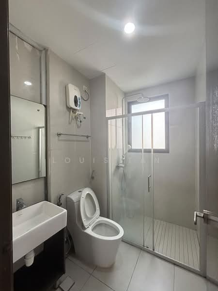 Condominium for Rent at Amberside @ Country Garden Danga Bay - Louis Tan - Bathroom - PropertyGuru.com.my