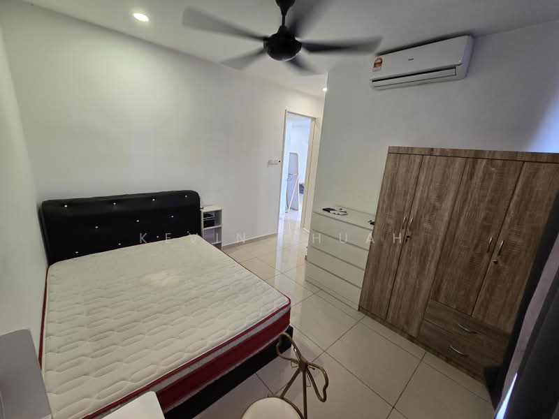 Service Residence for Sale at Kenwingston Avenue - Kevin Chuah - Bedroom - PropertyGuru.com.my