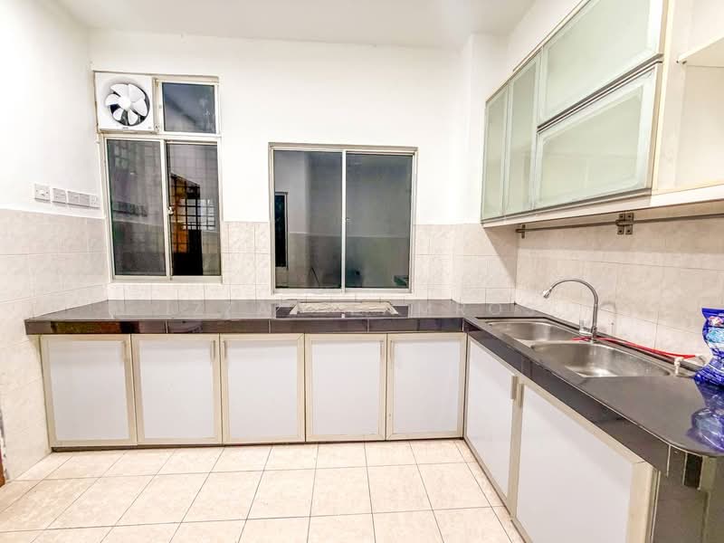 Pangsapuri untuk Dijual di Vistana Mahkota - Izzat Zamros - PropertyGuru.com.my