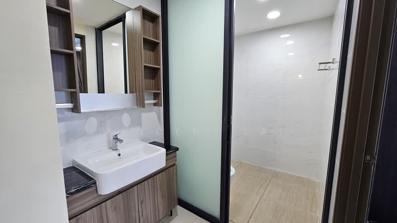 Kediaman Servis untuk Disewa di Country Garden Central Park - Vincent Lai - Bathroom - PropertyGuru.com.my