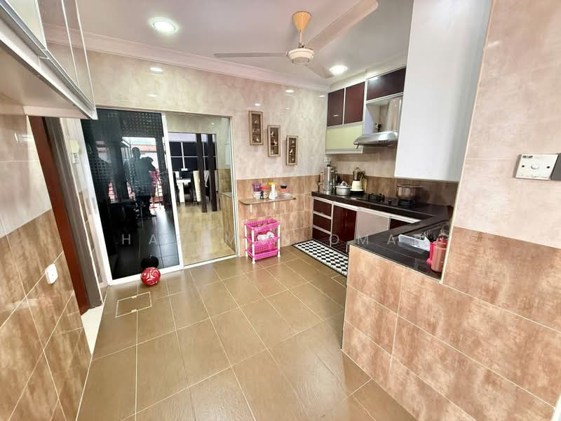 Rumah Teres 1-Tingkat untuk Dijual di Seksyen 2 (Shah Alam) - Hazeman Omar - Kitchen - PropertyGuru.com.my