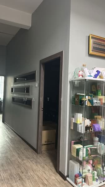 Shop / Office for Sale in Pusat Perdagangan Danga Utama (Johor Bahru) - Matt Kek - Interior - PropertyGuru.com.my
