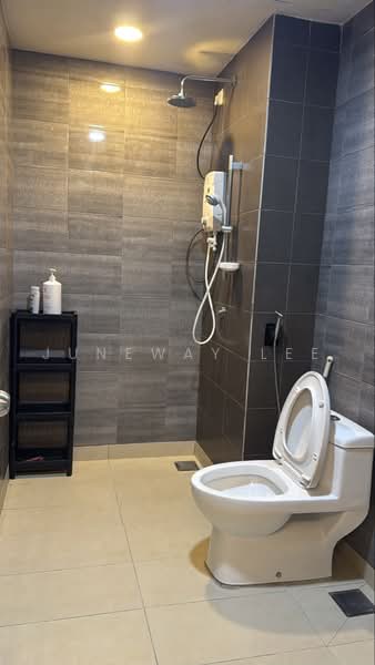 Service Residence for Sale at Symphony Tower (Menara Simfoni) - Juneway Lee - Bathroom - PropertyGuru.com.my