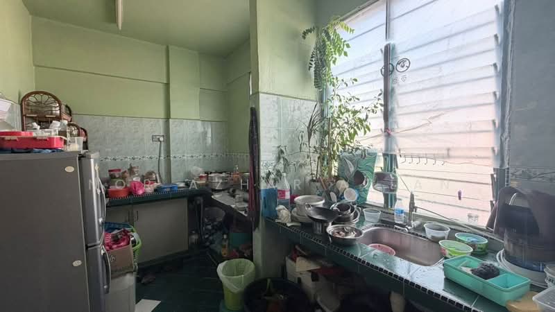 Flat for Sale at Desa Mentari Flat (Block 2) - Nor Azhar Azlan - Kitchen - PropertyGuru.com.my