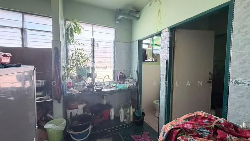Flat for Sale at Desa Mentari Flat (Block 2) - Nor Azhar Azlan - Kitchen - PropertyGuru.com.my